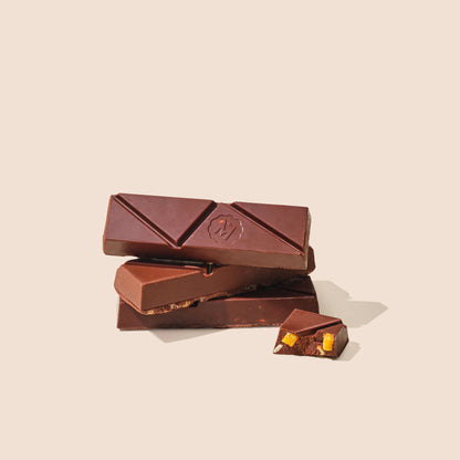 Chocolate Snack Bar 64% Tropical Fruits & Cashews
